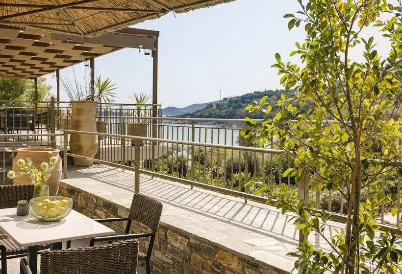 高级套房, Paramithenio Village Beach Resort & Spa