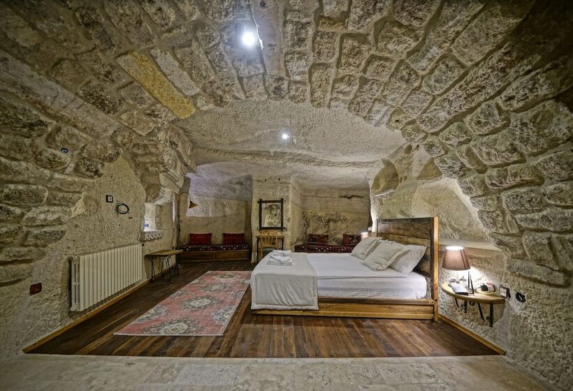 Семейный Номер, Naraca Cave House