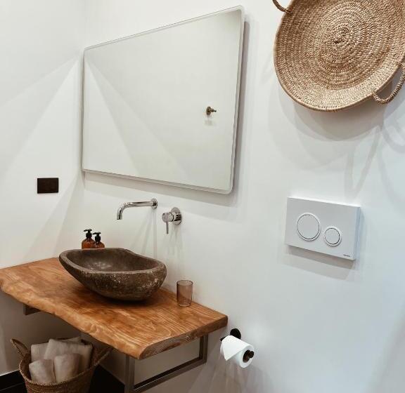 デラックスルーム, Kero Luxury Rooms