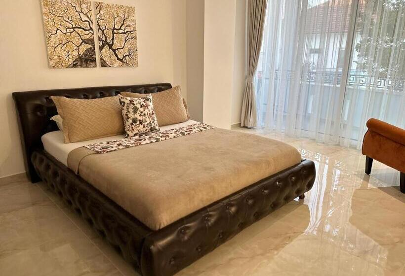استودیوی لوکس, Marini Casa