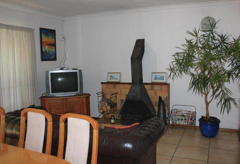 Номер Стандарт Трехместный, Three Arches Guesthouse