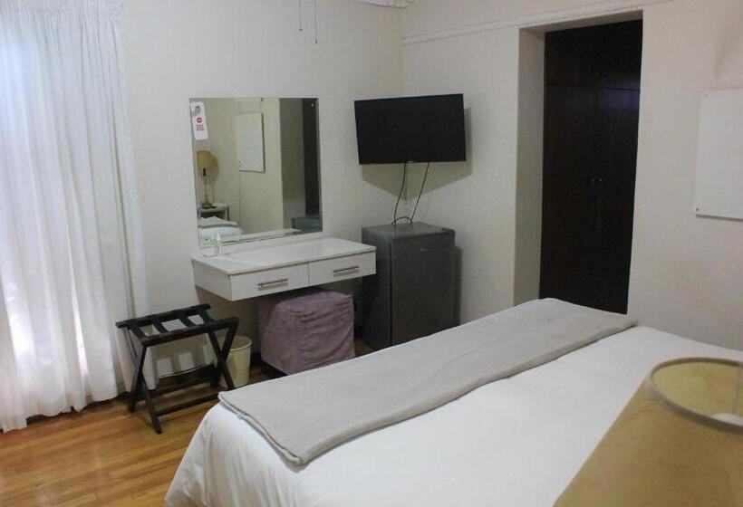 Номер Стандарт Трехместный, Three Arches Guesthouse