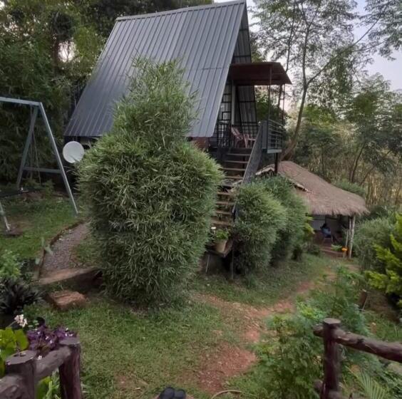 Номер Deluxe Вид на Горы, Angels Nest Home Stay 2 Acra Private Plantation Balconey Sunrice View Near Ngarhole Wild Life , Kuru
