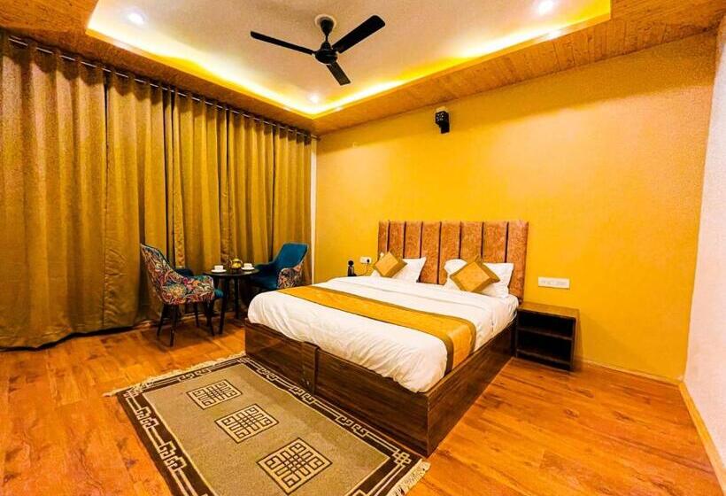 带阳台的豪华间, Karakoram Residency