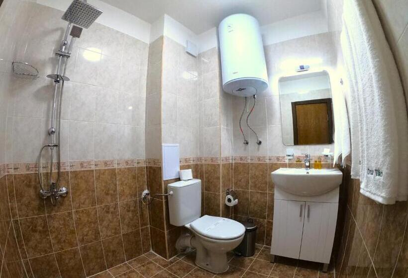 标准工作室, Dream View Apartments