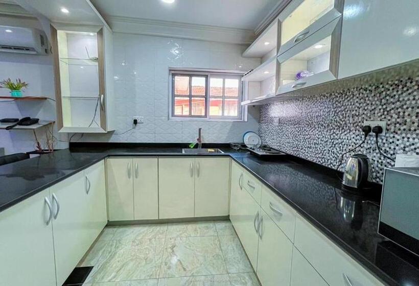 Номер Стандарт, Private Room In Ashongman   Accra #t001
