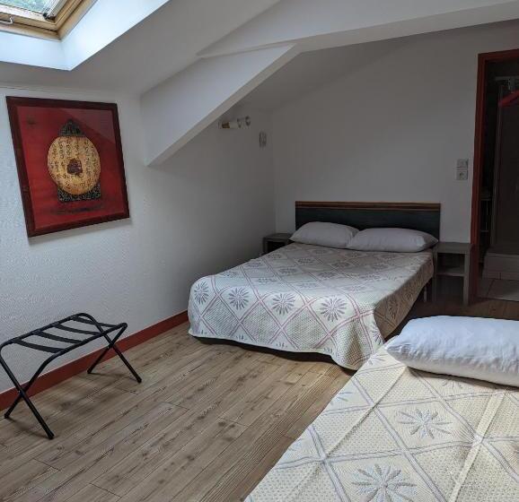 Номер Стандарт Трехместный, Auberge Des Pins