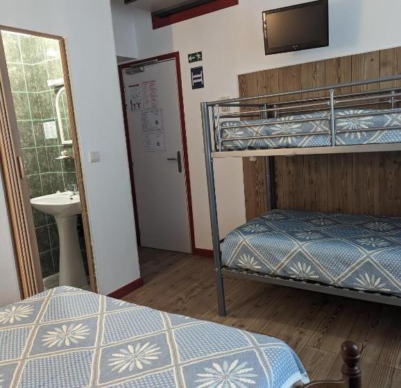 Четырехместный Номер Стандарт, Auberge Des Pins