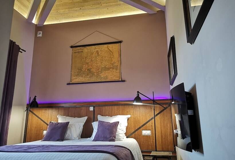 Номер Deluxe, Le Relais Des Deux Tours