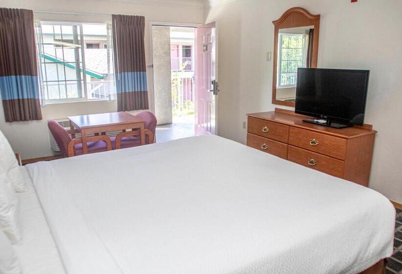 스탠다드 룸 킹사이즈 침대, Creekside Inn & Suites