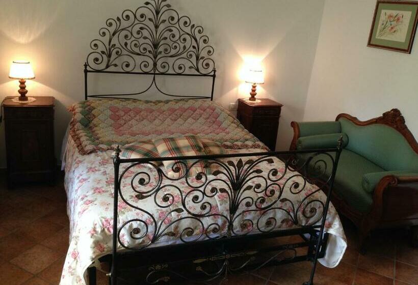 اتاق استاندارد با وان آب گرم, Cascina Folletto