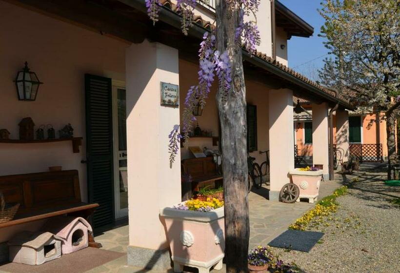 اتاق استاندارد با وان آب گرم, Cascina Folletto
