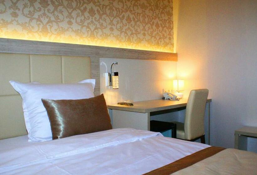 Superior Room, Elegance