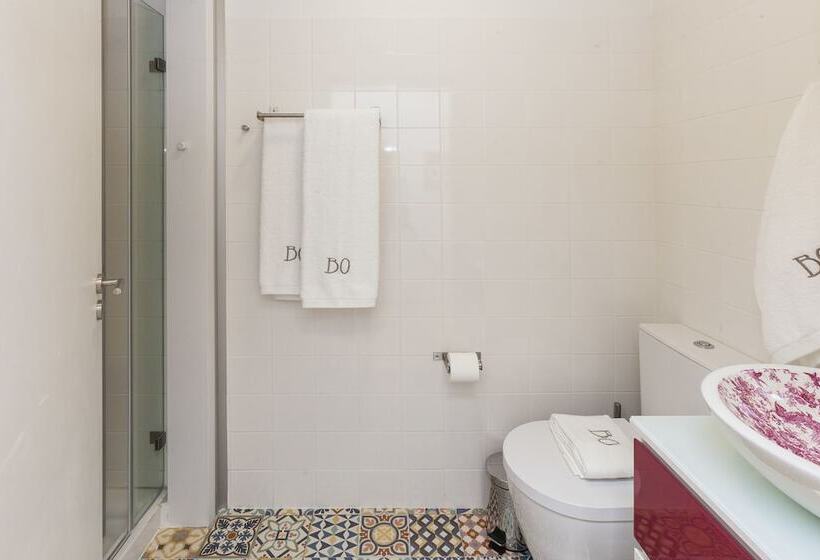 استودیوی استاندارد با چشمانداز شهر, Oporto Local Studios
