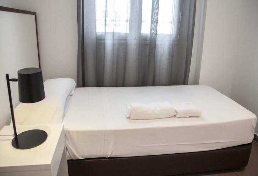 آپارتمان 3 خوابه, Flats Friends Soho Suites