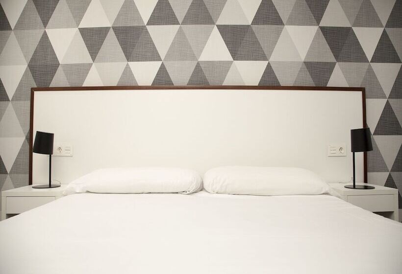 آپارتمان 3 خوابه, Flats Friends Soho Suites