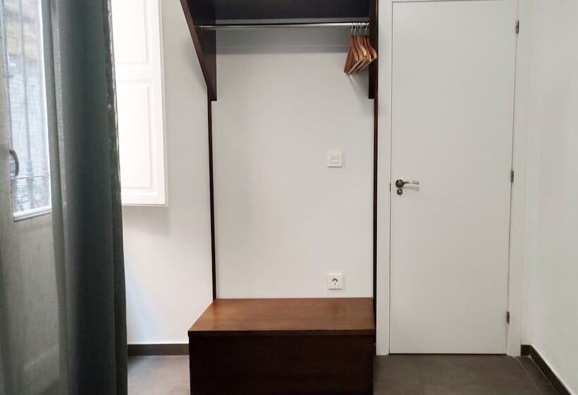 آپارتمان 1 خوابه همکف, Flats Friends Soho Suites