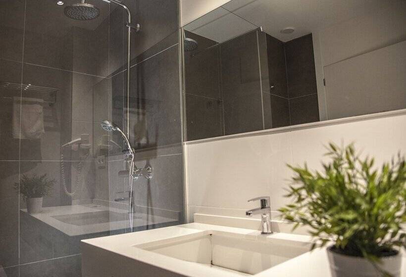 آپارتمان 3 خوابه, Flats Friends Soho Suites