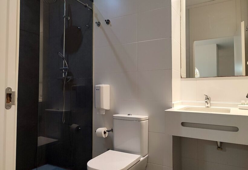 آپارتمان 1 خوابه همکف, Flats Friends Soho Suites