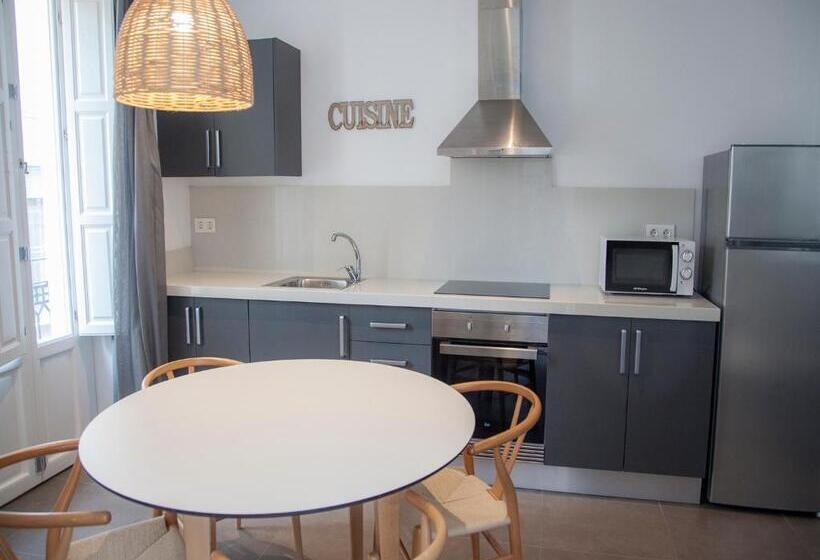 آپارتمان 1 خوابه, Flats Friends Soho Suites