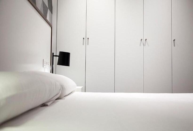 آپارتمان 2 خوابه, Flats Friends Soho Suites