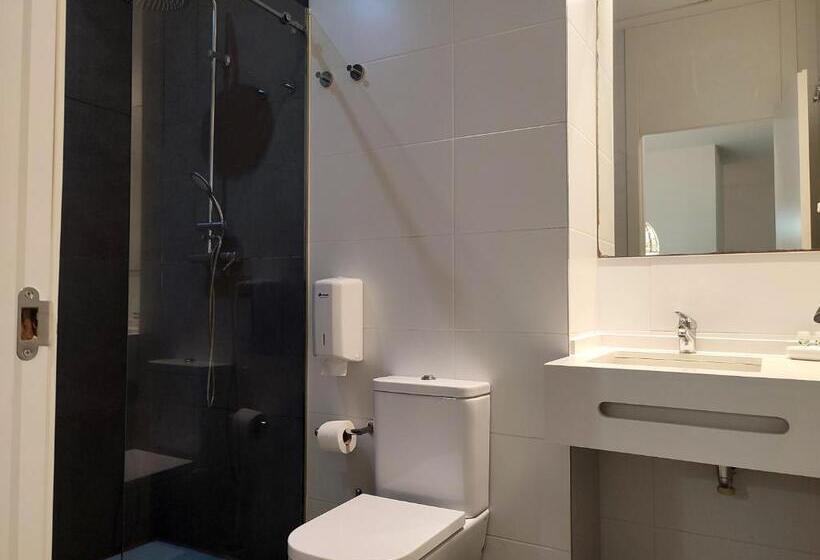 آپارتمان 1 خوابه همکف, Flats Friends Soho Suites
