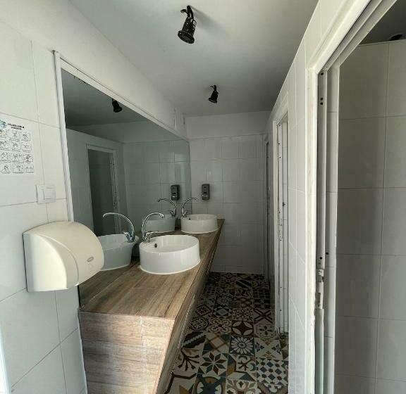 스탠다드 룸 공동 욕실, Hostel Cazino Nord Rooms