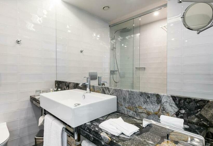 Стандартный Номер Кровать Кинг, Courtyard By Marriott Brno