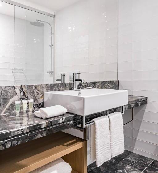 スタンダードルーム, Courtyard By Marriott Brno