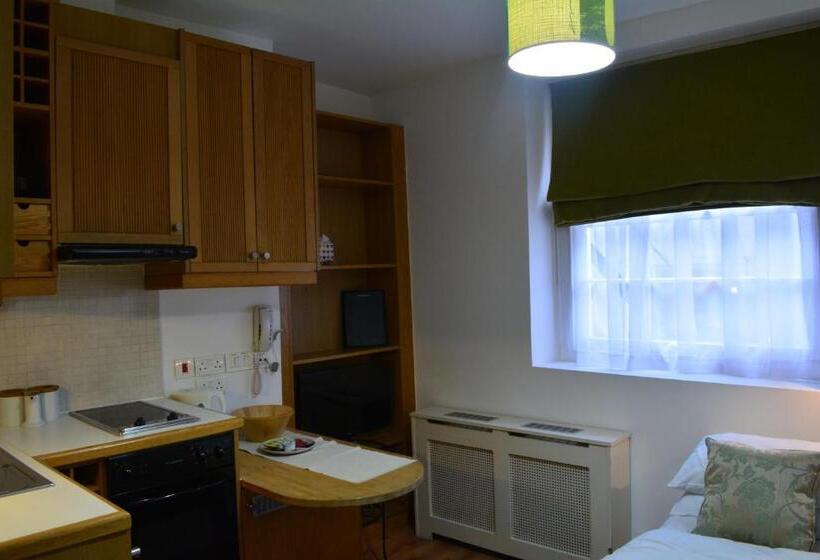 Студио Economy, Studios2let   North Gower