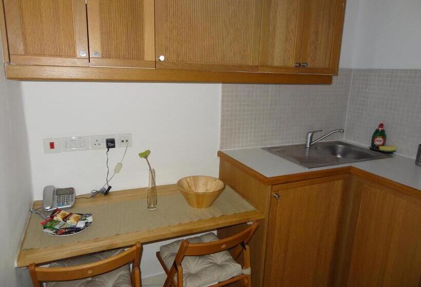 Студия Классика, Studios2let   North Gower