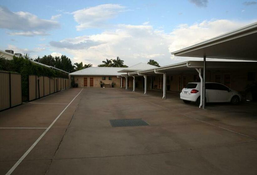 디럭스 룸, Emerald Central Palms Motel