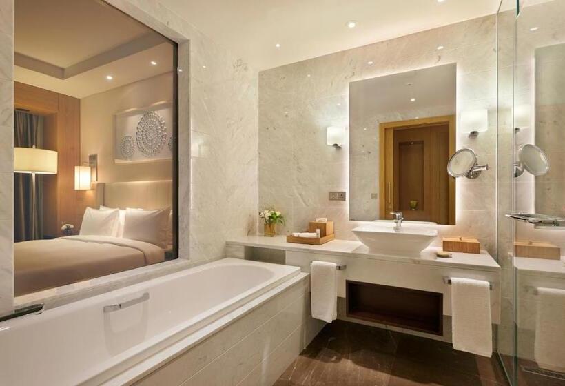 Club Room King Bed, Hyatt Regency Tashkent