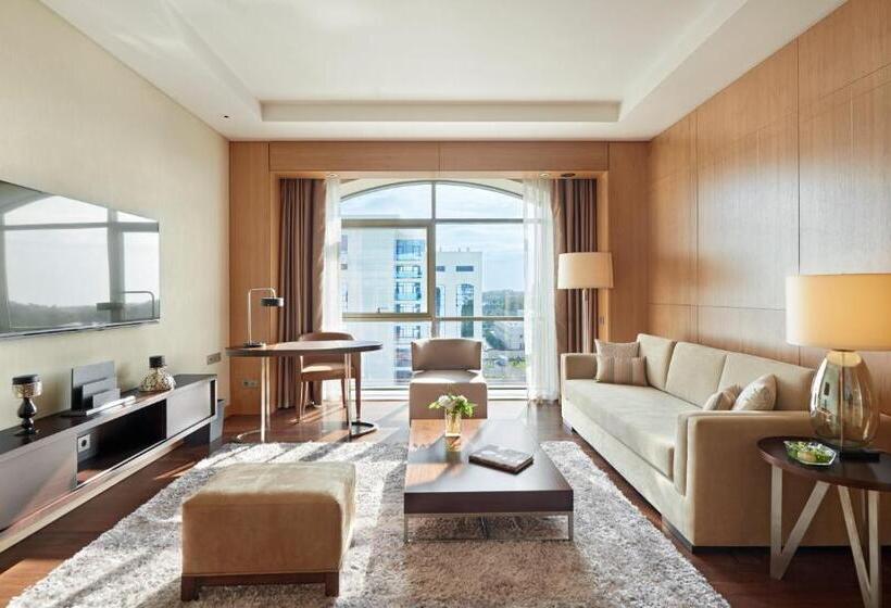 سوئیت با تخت بزرگ, Hyatt Regency Tashkent