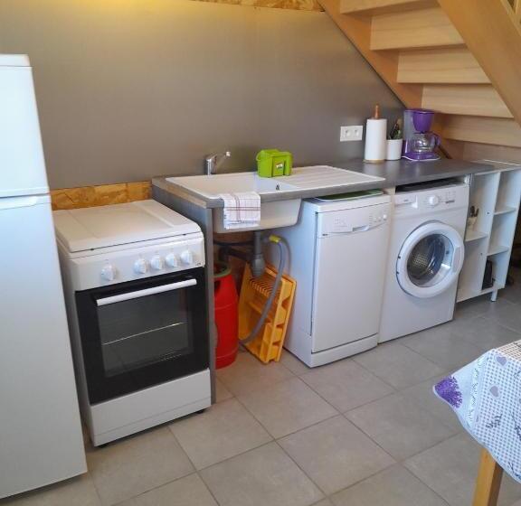 Семейный Номер Вид на Сад, Chambres D Hôtes Chez Cécile à Lagnes