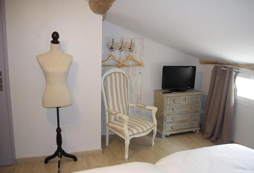 Дом 3 Спальни, Le Clos Des Oiseaux