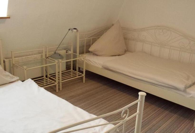 Семейный Номер, Fachwerk Hotel Eisenbart