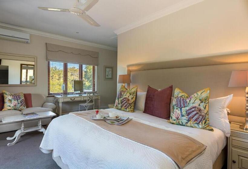 غرفة ديلوكس مزودة بشرفة, Fernwood Manor Boutique Guest House