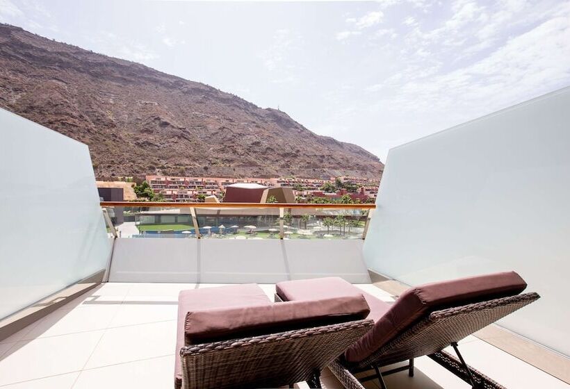 수피리어 룸 풀장 전망, Radisson Blu Resort & Spa, Gran Canaria Mogan