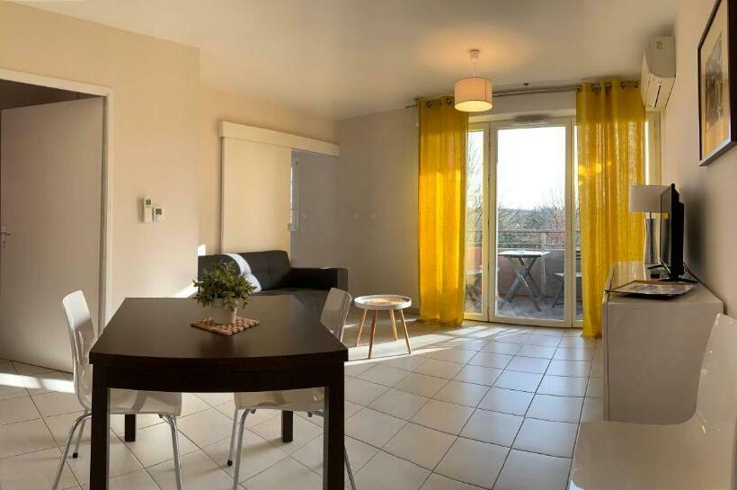 Апартаменты 1 Спальня, Manoir Saint Clair