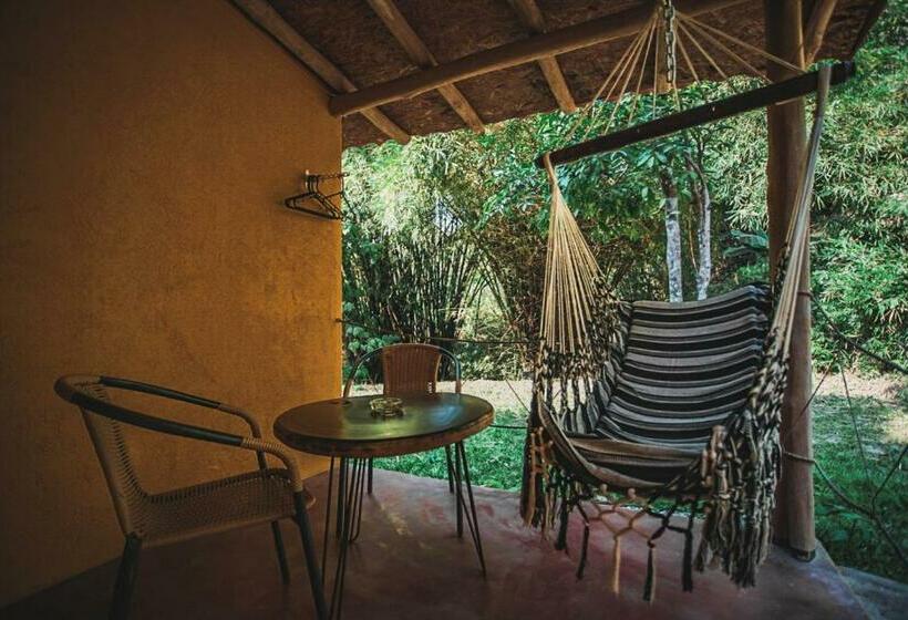 غرفة ديلوكس مزودة بشرفة, Finca Hostal Bolivar   Casa Maracuya
