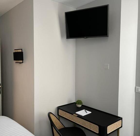 Номер Стандарт, Hôtel Le Nautilus