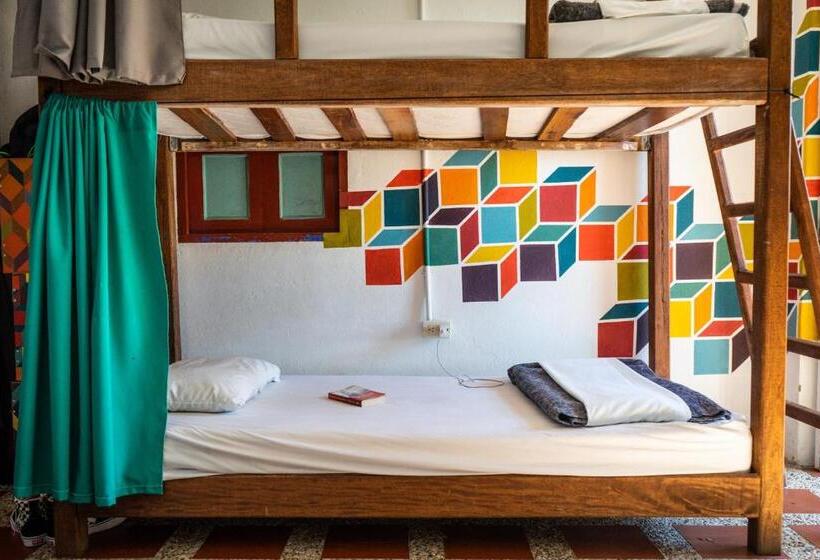 공동 객실, Casa Kayam Hostal Y Residencia Artística