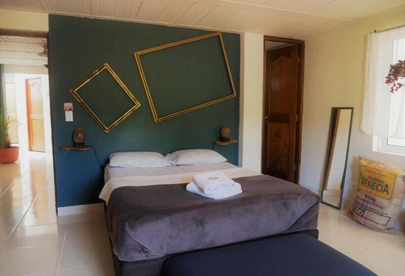 스탠다드 발코니 룸, Casa Kayam Hostal Y Residencia Artística