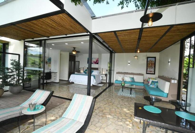 جناح ديلوكس, Casa Ambrosia