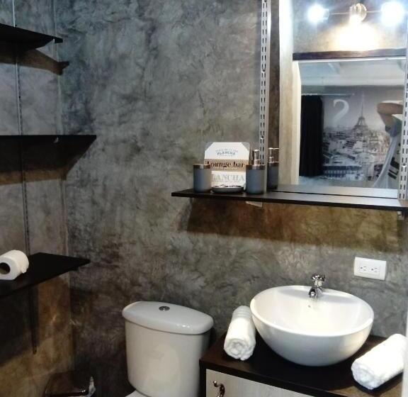 스위트 킹사이즈 침대, La Bicok Ecolodge
