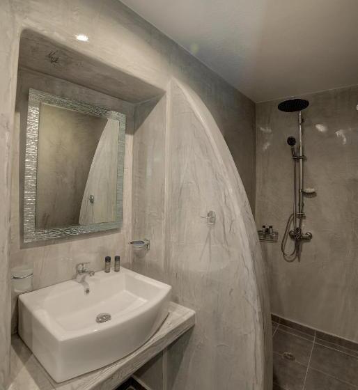 Superior suite with view, Remvi Suites