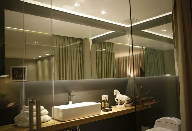 Junior Suite, The Grace