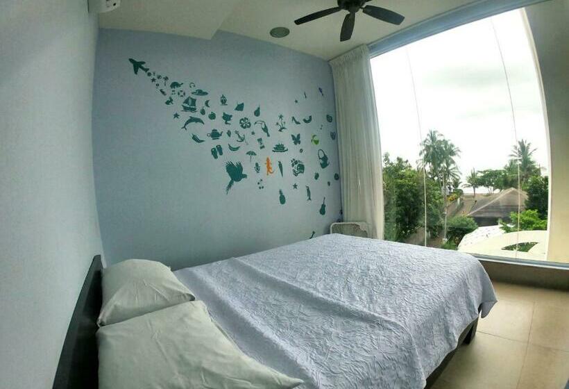 اتاق استاندارد با سرویس بهداشتی مشترک, Room2board Hostel And Surf School