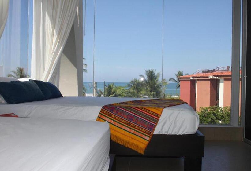 اتاق استاندارد سه تخته با سرویس بهداشتی مشترک, Room2board Hostel And Surf School
